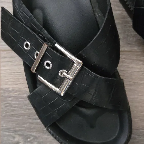 TOP Moda Black Croc-Embossed Sandals - Picture 7 of 8